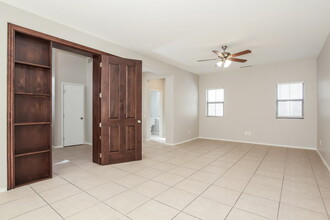 8411 W Lewis Ave in Phoenix, AZ - Building Photo - Building Photo