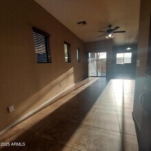 10225 W Camelback Rd in Phoenix, AZ - Building Photo - Building Photo