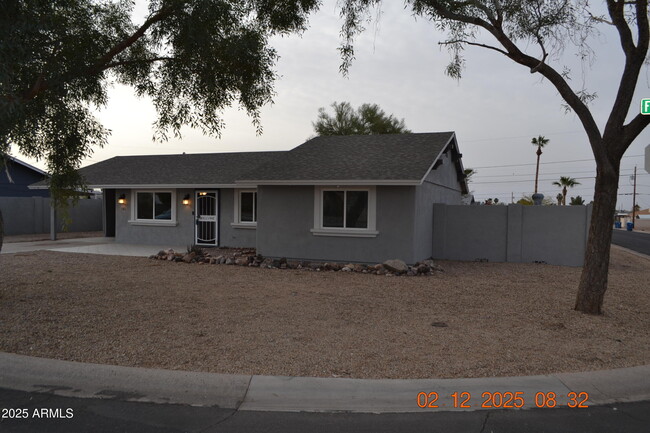 581 E Friar Ave in Apache Junction, AZ - Building Photo - Building Photo