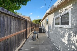 520 McKnight Ln in Vacaville, CA - Building Photo - Building Photo