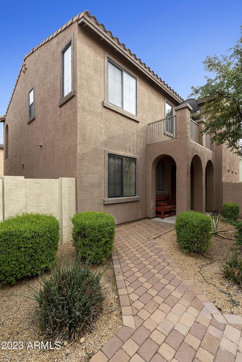 2423 W Jake Haven in Phoenix, AZ - Building Photo