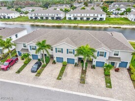 15376 Wildflower Cir in Naples, FL - Building Photo