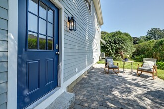 5 Key Ct, Unit B in Newport, RI - Building Photo - Building Photo