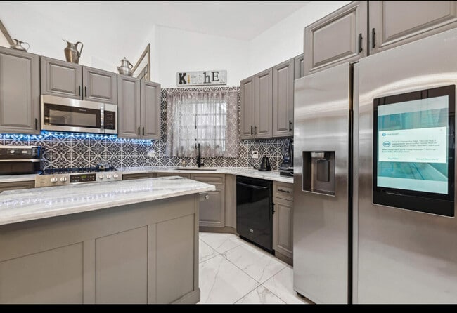 4355 NW 52nd St in Coconut Creek, FL - Building Photo - Building Photo