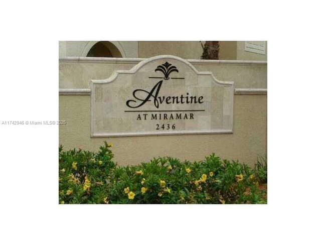 2486 Centergate Dr in Miramar, FL - Building Photo - Building Photo