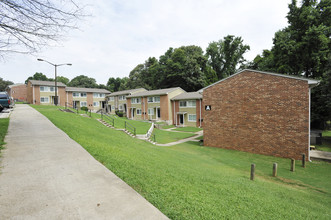 King Lake Townhomes in Atlanta, GA - Foto de edificio - Building Photo