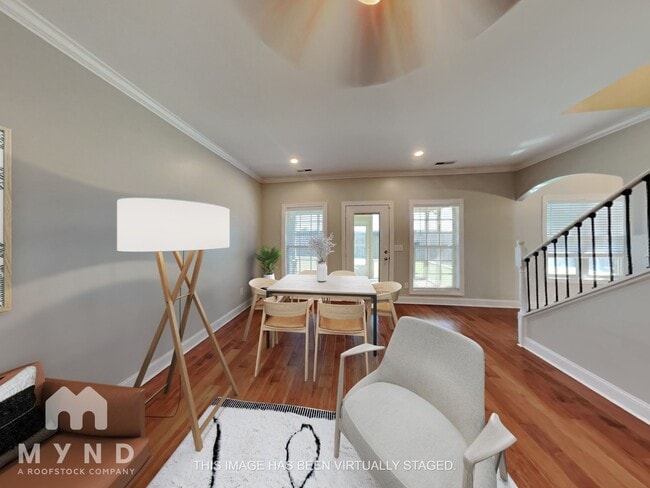 property at 15936 Landview Ln