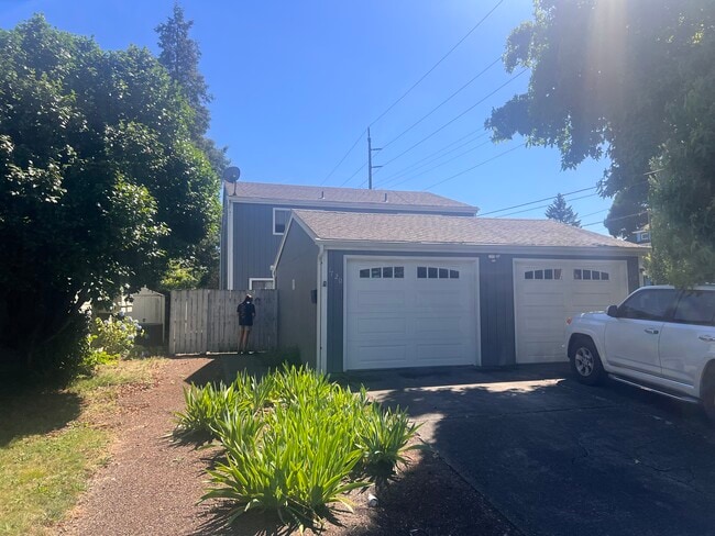 property at 1720 Court St NE
