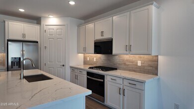 23006 E Starflower Dr in Queen Creek, AZ - Building Photo - Building Photo