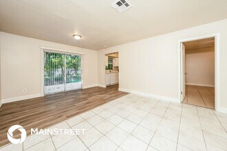 586 Udell Ln in Delray Beach, FL - Foto de edificio - Building Photo