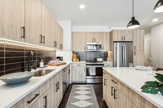 333 Water in Milwaukee, WI - Foto de edificio - Interior Photo