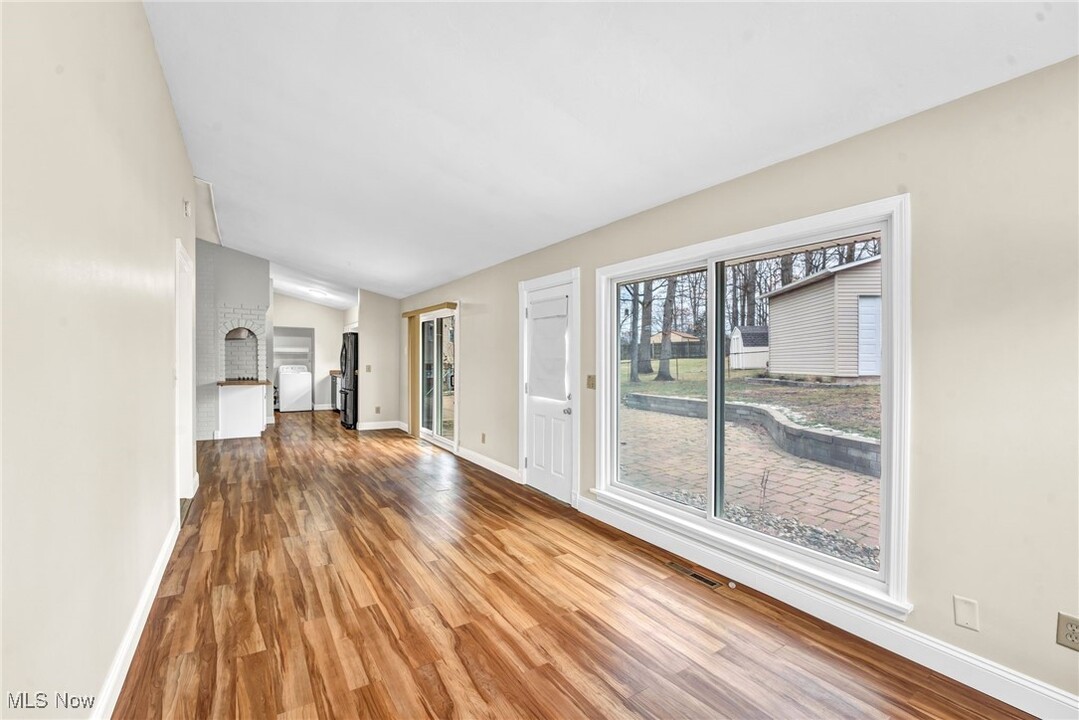 9195 Glenwood Trail in Brecksville, OH - Foto de edificio