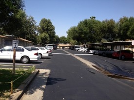 Evergreen Apartments in Fresno, CA - Foto de edificio - Building Photo