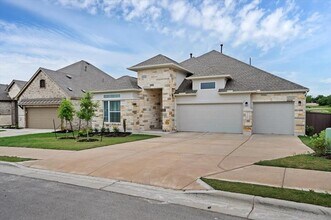 135 Independence Dr in Kyle, TX - Building Photo - Building Photo