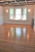 27 Magoun Ave, Unit 1 in Medford, MA - Foto de edificio - Building Photo