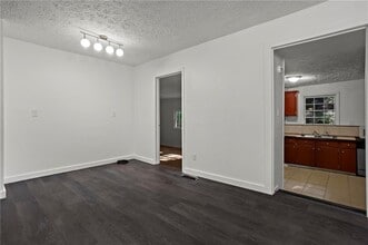 317 Argus Cir NW in Atlanta, GA - Building Photo - Building Photo