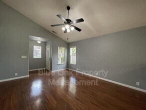 1657 East Ave in Chico, CA - Building Photo - Building Photo