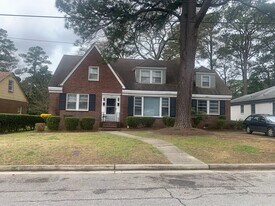132 Tyler Crescent E in Portsmouth, VA - Building Photo