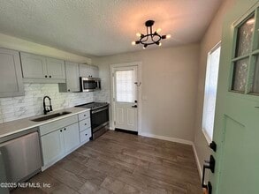 1700 Main St in Atlantic Beach, FL - Building Photo - Building Photo