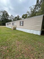 209 McQueen St in Rockingham, NC - Building Photo