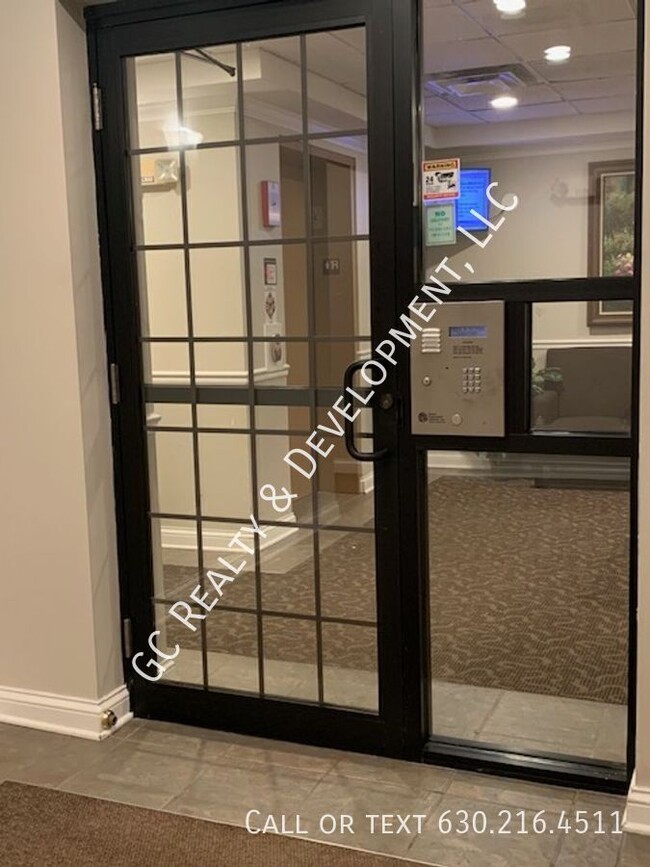 615 Perrie Dr in Elk Grove Village, IL - Building Photo - Building Photo