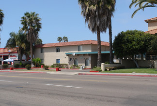 Paloma Apartments in Chula Vista, CA - Building Photo - Building Photo