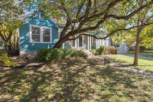 202 E 31st St in Austin, TX - Building Photo - Building Photo