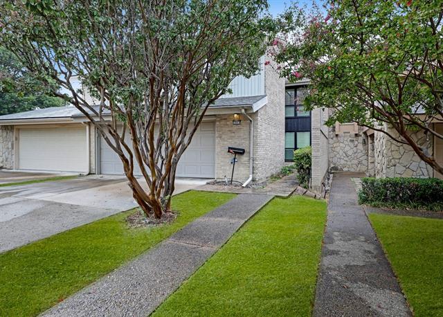 property at 2903 Country Pl Cir