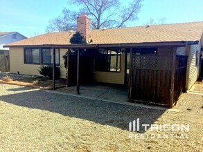 782 Glen Molly Dr in Sparks, NV - Building Photo - Building Photo