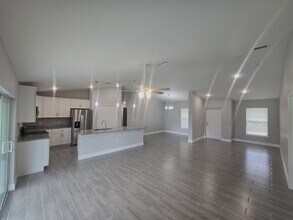 6014 Laura Ave N in Lehigh Acres, FL - Building Photo - Building Photo