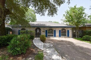 11719 Murr Way in Houston, TX - Building Photo