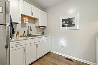 Enclave at Bay in Berlin, MD - Foto de edificio - Building Photo