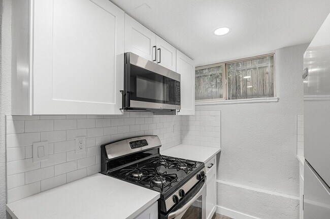 property at 1464 N Elizabeth St