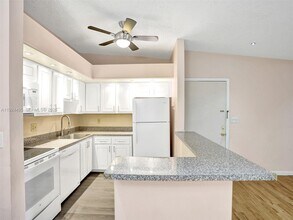 9974 N Belfort Cir in Tamarac, FL - Building Photo - Building Photo