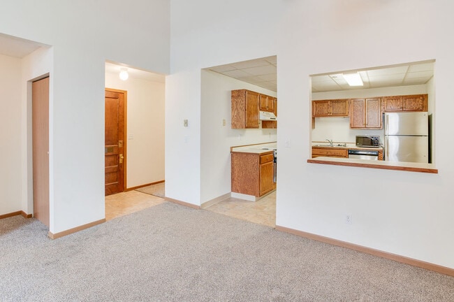 Block 6 Apartments in Fargo, ND - Foto de edificio - Building Photo
