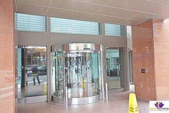 1100 Wilshire Blvd, Unit 2703 in Los Angeles, CA - Foto de edificio - Building Photo