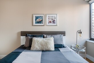 784 Columbus Ave in New York, NY - Building Photo - Building Photo