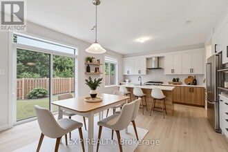 181 Lynn Coulter St in Ottawa, ON - Building Photo - Building Photo