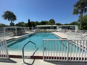 36126 Plum Ave in Grand Island, FL - Building Photo - Building Photo