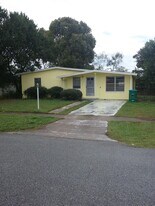 951 Halstead St in Deltona, FL - Building Photo