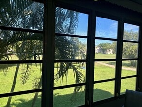 9441 Evergreen Pl, Unit 203 in Davie, FL - Foto de edificio - Building Photo