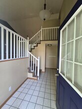 3128 Sheridan Rd, Unit 2nd front bedroom in Bellevue, NE - Foto de edificio - Building Photo