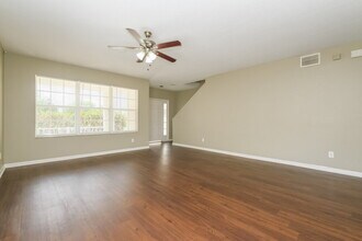3002 Summer Cruise Dr in Valrico, FL - Building Photo - Building Photo