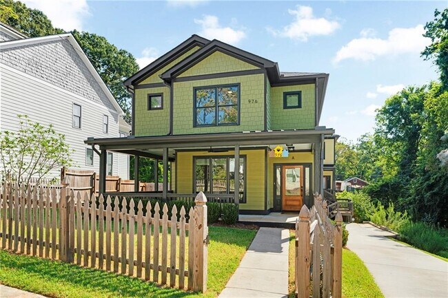 property at 976 Dunning St SE