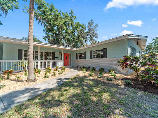 5031 St Germain Ave in Belle Isle, FL - Foto de edificio