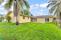 11550 SW 17th Ct in Davie, FL - Building Photo - Building Photo