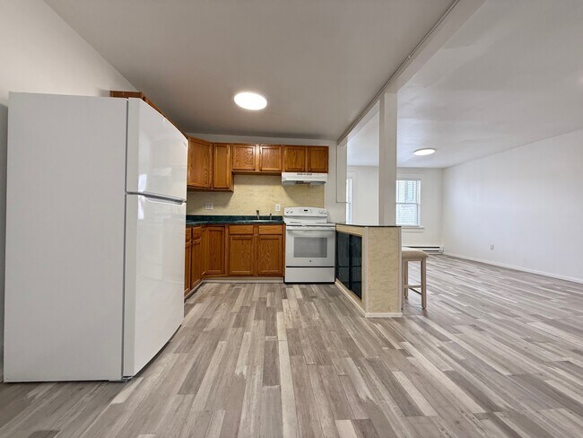 904 South St, Unit 1 in Peekskill, NY - Foto de edificio - Building Photo