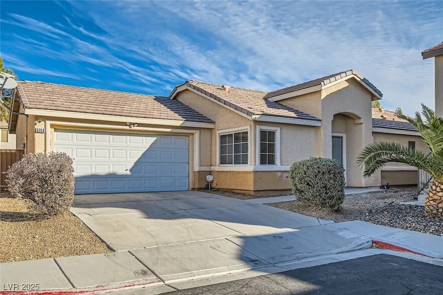 5354 Dandelion Ct, Unit 612 in North Las Vegas, NV - Building Photo