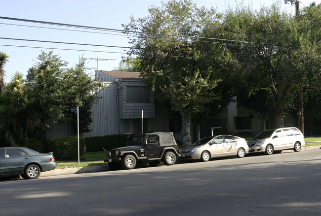 12325 Moorpark St in Studio City, CA - Foto de edificio - Building Photo