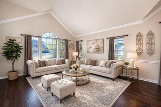 7236 Tolosa in Grand Prairie, TX - Foto de edificio - Building Photo